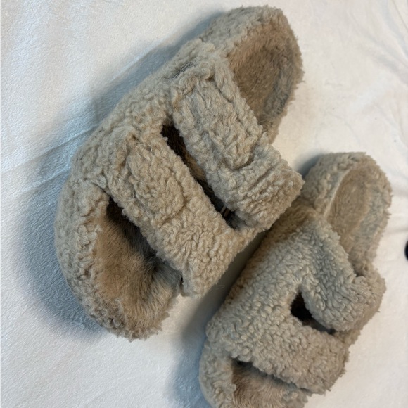 Target platform slides - Picture 2 of 3